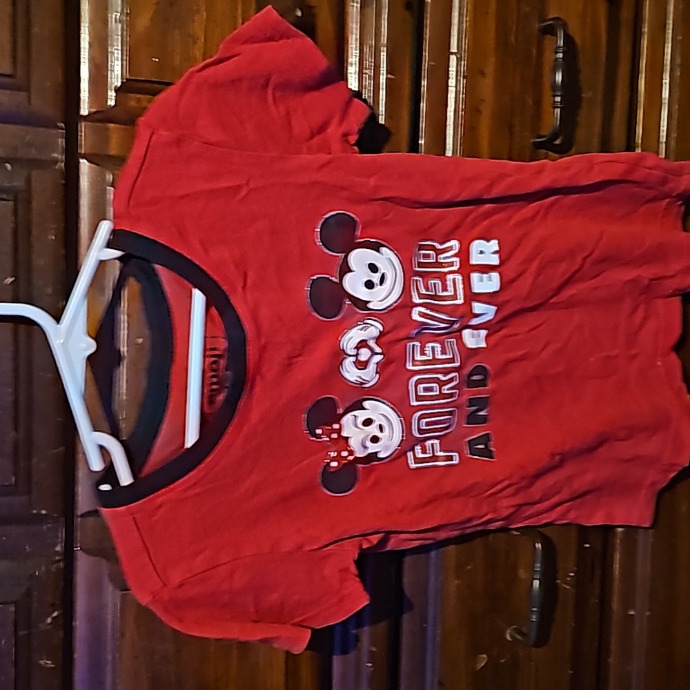 !!.                       Girls XXS (4/5) t shirt